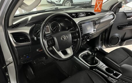 Toyota Hilux VIII, 2020 год, 3 150 000 рублей, 12 фотография