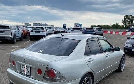 Lexus IS II рестайлинг 2, 1999 год, 1 500 000 рублей, 5 фотография