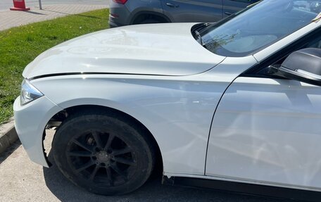 BMW 3 серия, 2018 год, 1 900 000 рублей, 12 фотография