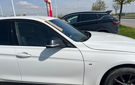 BMW 3 серия, 2018 год, 1 900 000 рублей, 23 фотография
