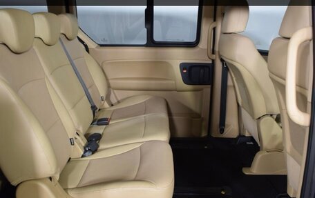 Hyundai H-1 II рестайлинг, 2020 год, 3 500 000 рублей, 14 фотография