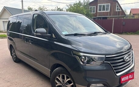 Hyundai H-1 II рестайлинг, 2020 год, 3 500 000 рублей, 8 фотография