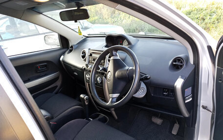 Toyota Ist II, 2003 год, 555 000 рублей, 1 фотография