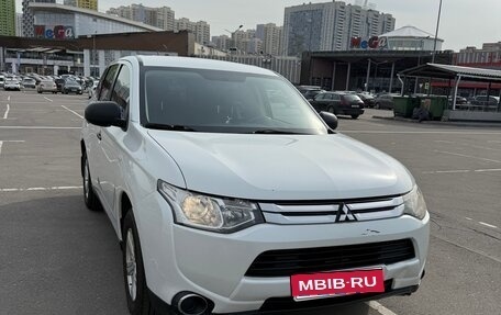 Mitsubishi Outlander III рестайлинг 3, 2014 год, 1 450 000 рублей, 1 фотография