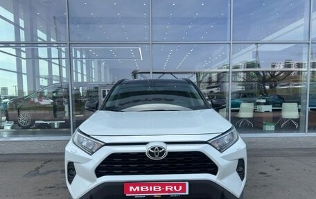 Toyota RAV4, 2020 год, 2 999 000 рублей, 1 фотография