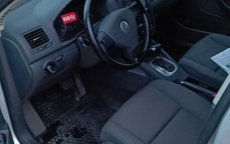 Volkswagen Golf V, 2005 год, 570 000 рублей, 1 фотография