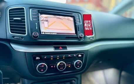Volkswagen Sharan II, 2015 год, 2 300 000 рублей, 14 фотография