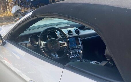 Ford Mustang VI рестайлинг, 2019 год, 3 000 000 рублей, 10 фотография