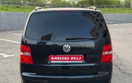 Volkswagen Touran III, 2004 год, 545 000 рублей, 6 фотография