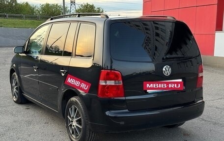 Volkswagen Touran III, 2004 год, 545 000 рублей, 5 фотография