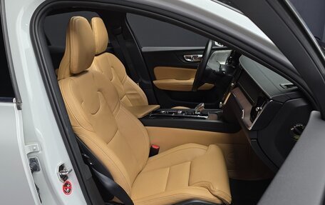 Volvo S60 III, 2021 год, 3 200 000 рублей, 6 фотография