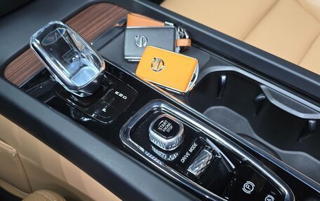 Volvo S60 III, 2021 год, 3 200 000 рублей, 13 фотография