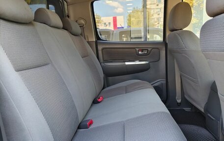 Toyota Hilux VII, 2012 год, 2 329 000 рублей, 11 фотография