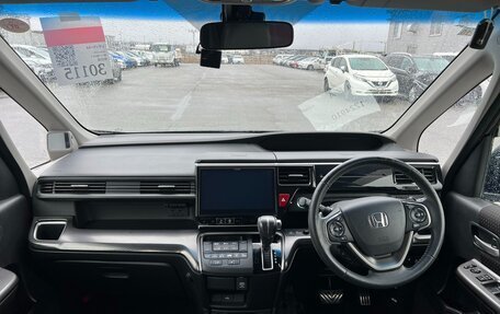 Honda Stepwgn IV, 2018 год, 2 200 000 рублей, 13 фотография