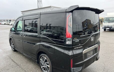 Honda Stepwgn IV, 2018 год, 2 200 000 рублей, 24 фотография