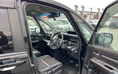 Honda Stepwgn IV, 2018 год, 2 200 000 рублей, 38 фотография