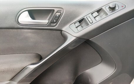 Volkswagen Tiguan I, 2012 год, 990 000 рублей, 24 фотография