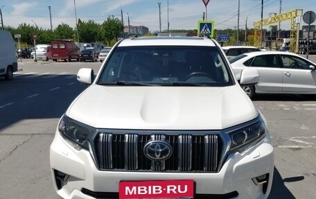 Toyota Land Cruiser Prado 150 рестайлинг 2, 2018 год, 6 700 000 рублей, 3 фотография