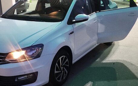 Volkswagen Polo VI (EU Market), 2018 год, 1 200 000 рублей, 3 фотография
