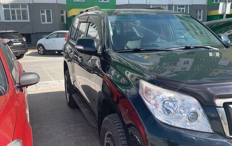 Toyota Land Cruiser Prado 150 рестайлинг 2, 2011 год, 3 100 000 рублей, 2 фотография