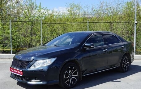 Toyota Camry, 2014 год, 2 100 000 рублей, 1 фотография