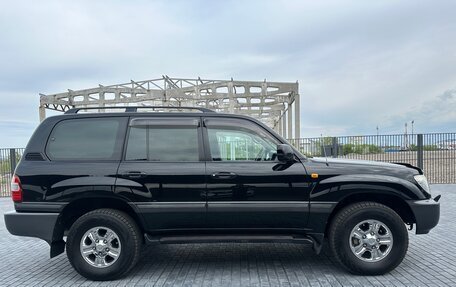 Toyota Land Cruiser 100 рестайлинг 2, 2006 год, 2 900 000 рублей, 12 фотография