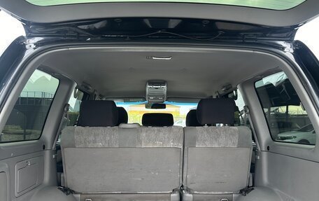Toyota Land Cruiser 100 рестайлинг 2, 2006 год, 2 900 000 рублей, 14 фотография