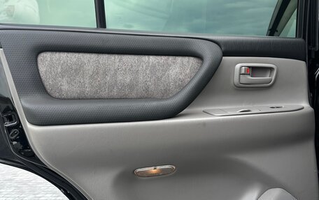 Toyota Land Cruiser 100 рестайлинг 2, 2006 год, 2 900 000 рублей, 23 фотография