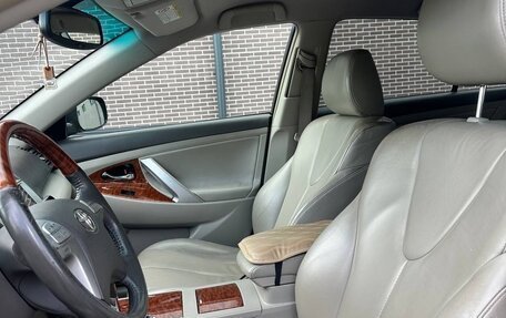 Toyota Camry, 2008 год, 1 350 000 рублей, 10 фотография