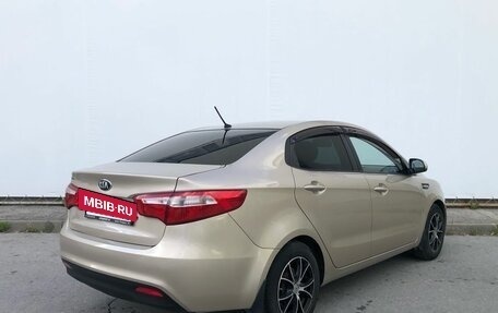 KIA Rio III рестайлинг, 2014 год, 940 000 рублей, 2 фотография