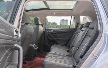 Volkswagen Tiguan II, 2022 год, 2 249 000 рублей, 8 фотография