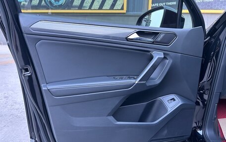 Volkswagen Tiguan II, 2021 год, 2 250 000 рублей, 17 фотография