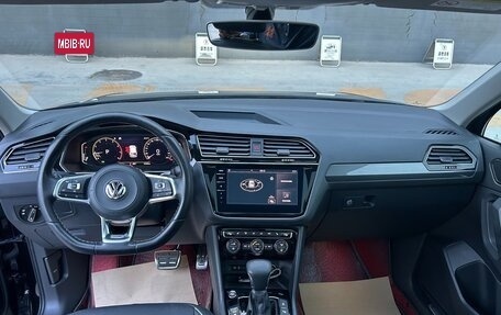 Volkswagen Tiguan II, 2021 год, 2 250 000 рублей, 12 фотография