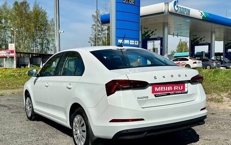 Skoda Rapid II, 2021 год, 1 555 000 рублей, 2 фотография