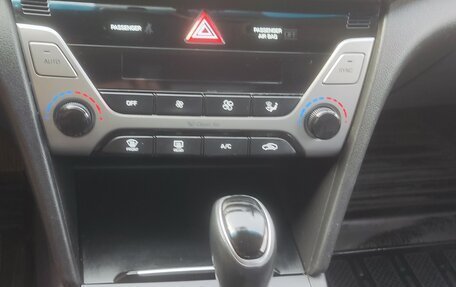 Hyundai Elantra VI рестайлинг, 2017 год, 1 450 000 рублей, 14 фотография