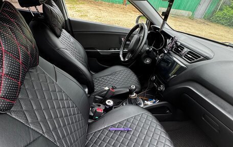 KIA Rio III рестайлинг, 2013 год, 900 000 рублей, 2 фотография