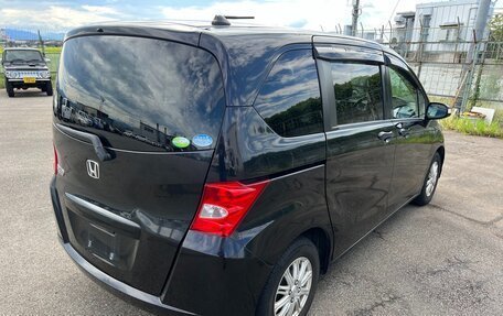 Honda Freed I, 2010 год, 905 000 рублей, 13 фотография