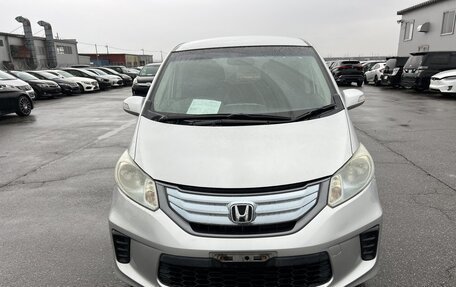 Honda Freed I, 2012 год, 960 000 рублей, 2 фотография