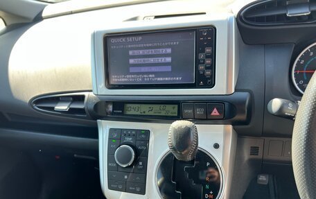 Toyota Wish II, 2011 год, 1 299 000 рублей, 2 фотография