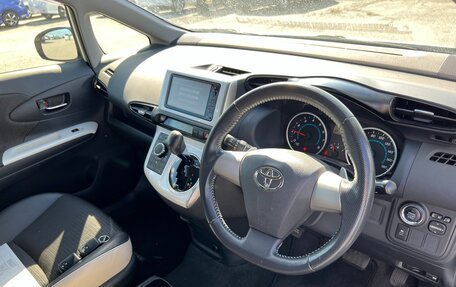 Toyota Wish II, 2011 год, 1 299 000 рублей, 3 фотография