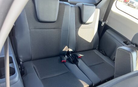 Toyota Wish II, 2011 год, 1 299 000 рублей, 8 фотография