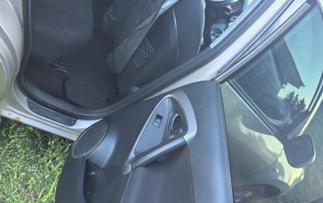 Toyota RAV4, 2006 год, 900 000 рублей, 10 фотография