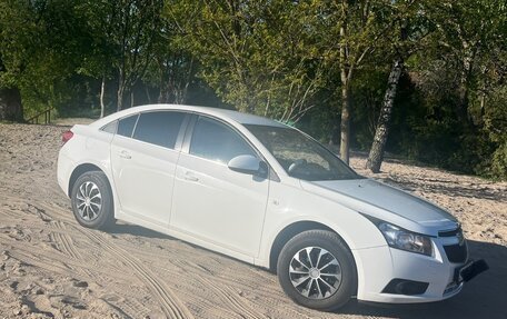 Chevrolet Cruze II, 2012 год, 750 000 рублей, 3 фотография