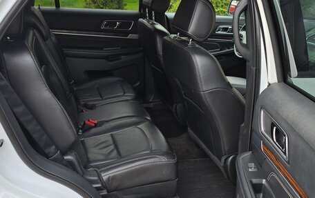 Ford Explorer VI, 2017 год, 2 620 000 рублей, 10 фотография