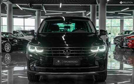 Volkswagen Tiguan II, 2021 год, 3 440 000 рублей, 3 фотография