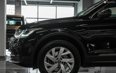 Volkswagen Tiguan II, 2021 год, 3 440 000 рублей, 22 фотография