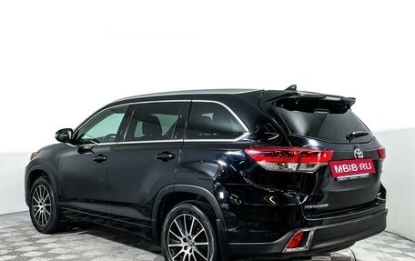 Toyota Highlander III, 2019 год, 4 177 000 рублей, 7 фотография