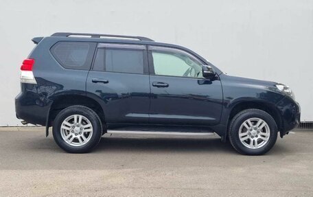 Toyota Land Cruiser Prado 150 рестайлинг 2, 2011 год, 2 750 000 рублей, 4 фотография