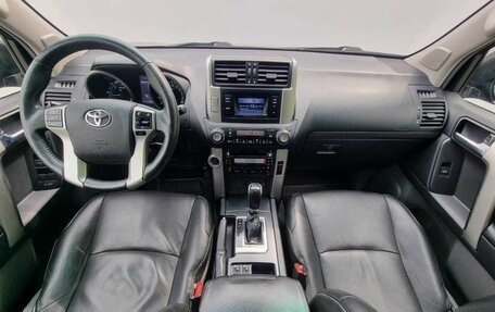 Toyota Land Cruiser Prado 150 рестайлинг 2, 2011 год, 2 750 000 рублей, 11 фотография