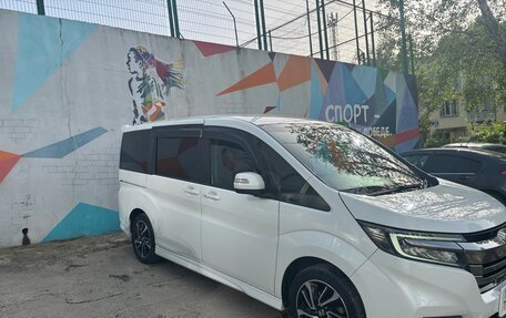 Honda Stepwgn IV, 2018 год, 2 500 000 рублей, 2 фотография